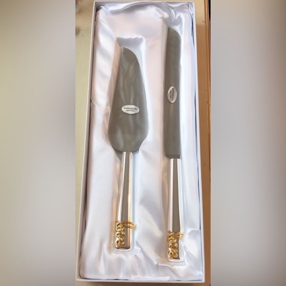 Things Remembered Lanclos ‘LOVE’ Cake Knife Set NIB Gold/STEEL